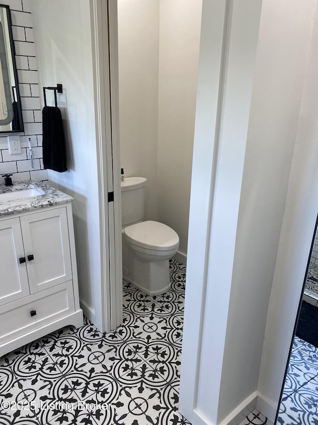 3115 Wynbrooke Cir, Louisville, KY 40241 - bathroom with baseboards and tile patterned floors