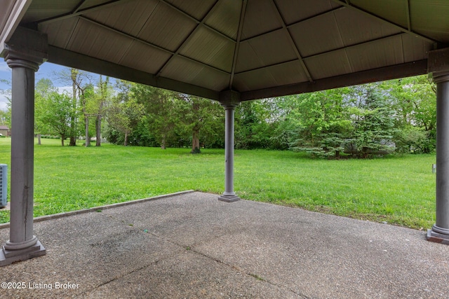 1614 W Reel Dr, La Grange, KY 40031 - view of patio with central AC unit and view of wooded area