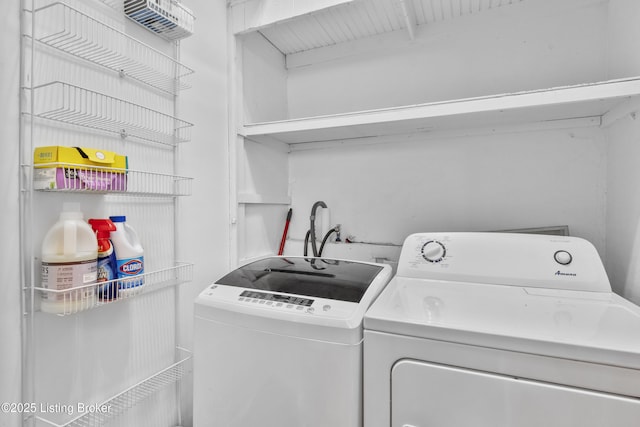 612 E Ormsby Ave, Louisville, KY 40203 - laundry area with washing machine and dryer