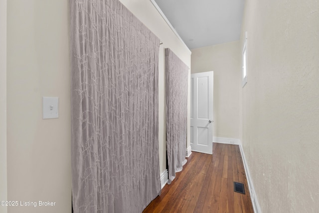 612 E Ormsby Ave, Louisville, KY 40203 - hall with wood-type flooring and baseboards