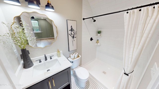 2045 W Rhudes Creek Rd, Elizabethtown, KY 42701 - full bath featuring vanity, a tile shower, and toilet