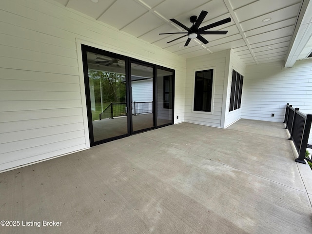 2045 W Rhudes Creek Rd, Elizabethtown, KY 42701 - view of patio / terrace with a ceiling fan