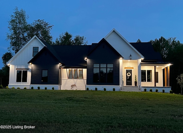 2045 W Rhudes Creek Rd, Elizabethtown, KY 42701 - modern farmhouse featuring board and batten siding and a front yard