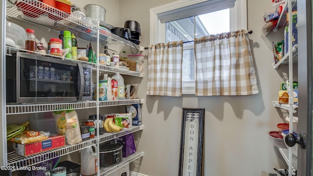 157 Tommy Ct, Shepherdsville, KY 40165 - view of pantry
