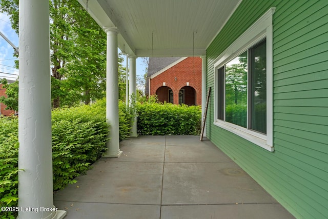 717 Highland Ave, Carrollton, KY 41008 - view of patio featuring covered porch