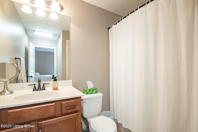 450 Rolling Way, Smiths Grove, KY 42171 - ensuite bathroom with vanity, ensuite bath, and toilet