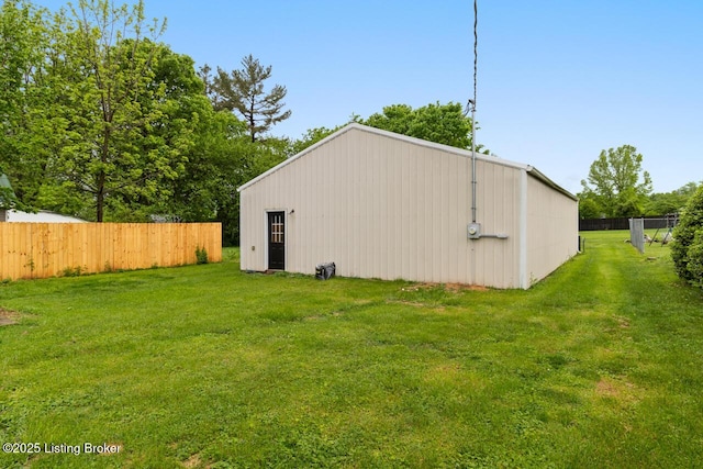 209 W High St, Lebanon, KY 40033 - view of pole building featuring a yard and fence