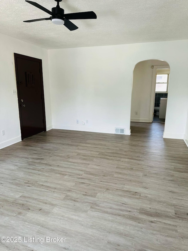 4105 N Ln, Louisville, KY 40216 - photo 10