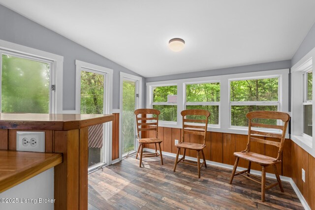 340 Cherry Pass, New Haven, KY 40051 - sunroom / solarium with lofted ceiling
