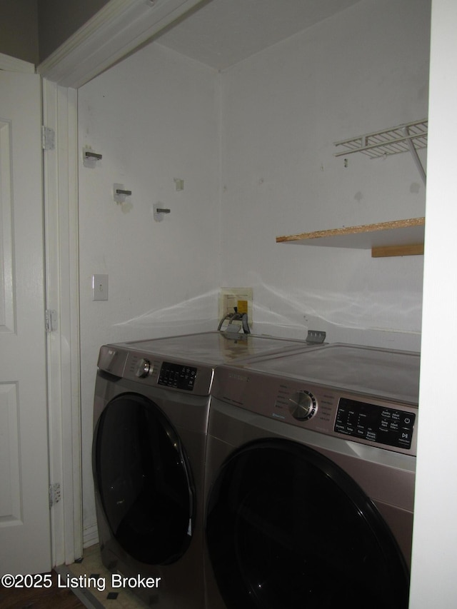 1253 Shepard Way, Shelbyville, KY 40065 - laundry room featuring washer and clothes dryer