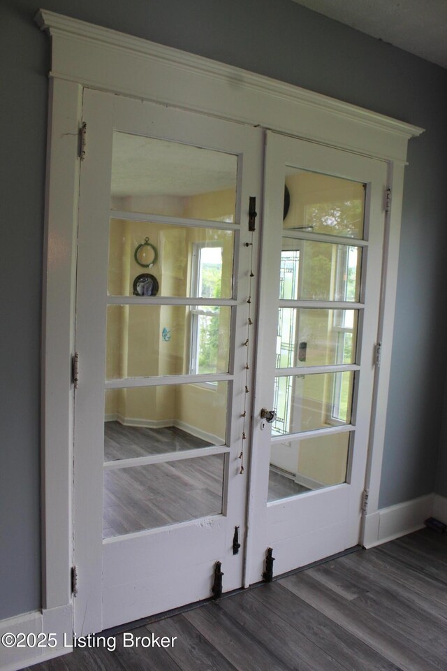 4618 River Front Dr, Louisville, KY 40216 - photo 2