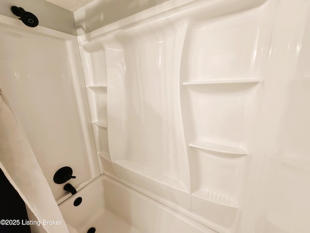 611 Malcolm Ave, Louisville, KY 40223 - bathroom featuring shower / washtub combination