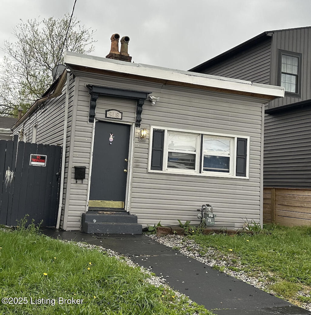 918 E Oak St, Louisville, KY 40204 - photo 1