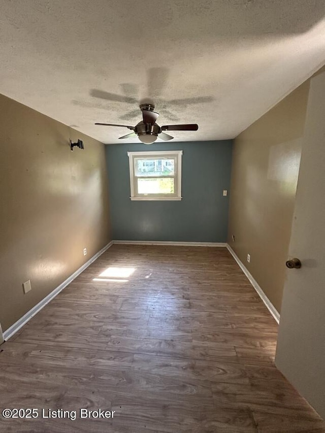 8206 Vaughn Mill Rd, Louisville, KY 40228 - photo 14