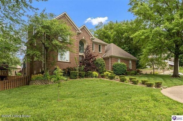 3507 Bridgegate Ct, Louisville, KY 40272 - traditional-style home featuring brick siding