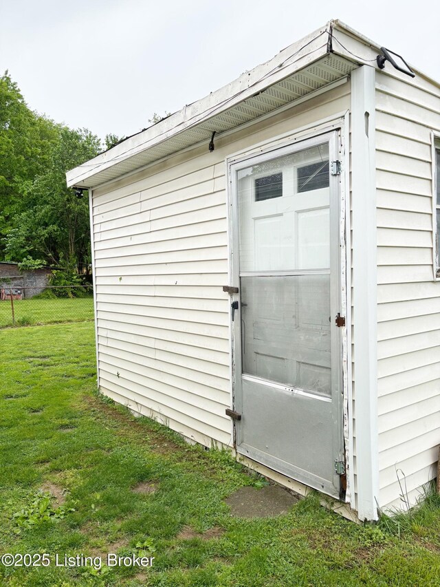 7303 Betsy Ross Dr, Louisville, KY 40272 - photo 23