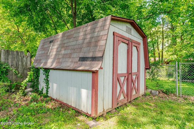 2213 Amboy Dr, Louisville, KY 40216 - view of shed with fence