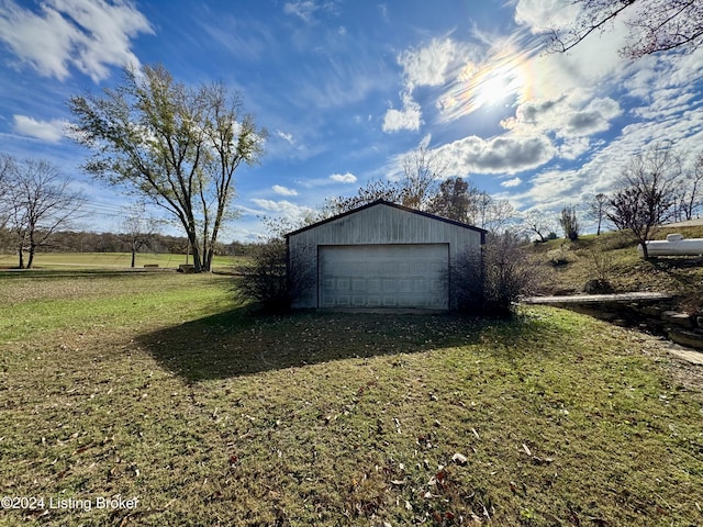 view of detached garage