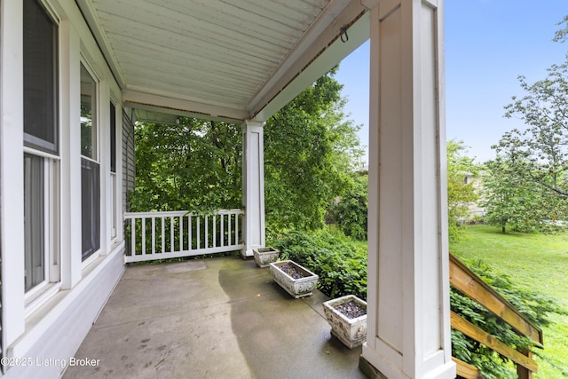 1412 Bluegrass Ave, Louisville, KY 40215 - view of patio / terrace with covered porch