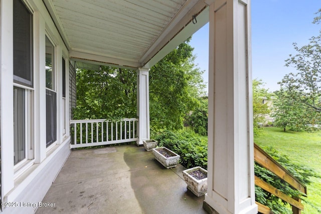 1412 Bluegrass Ave, Louisville, KY 40215 - view of patio / terrace with covered porch