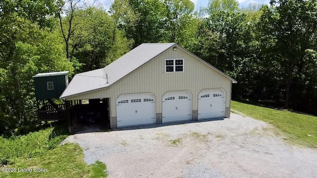 1300 Midway Ln, Springfield, KY 40069 - garage featuring a detached garage
