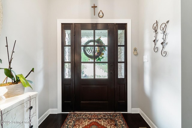 2421 Irish Bend Ct, Fisherville, KY 40023 - foyer entrance featuring baseboards and dark wood-type flooring