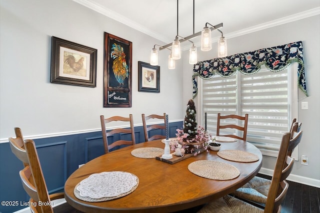 2421 Irish Bend Ct, Fisherville, KY 40023 - dining area featuring wainscoting, crown molding, and wood finished floors