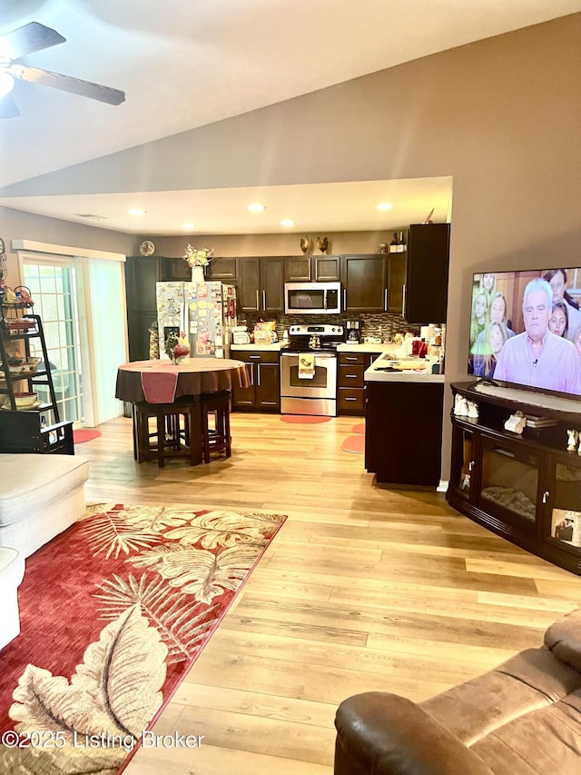7108 Blue Stream Ct, Louisville, KY 40258