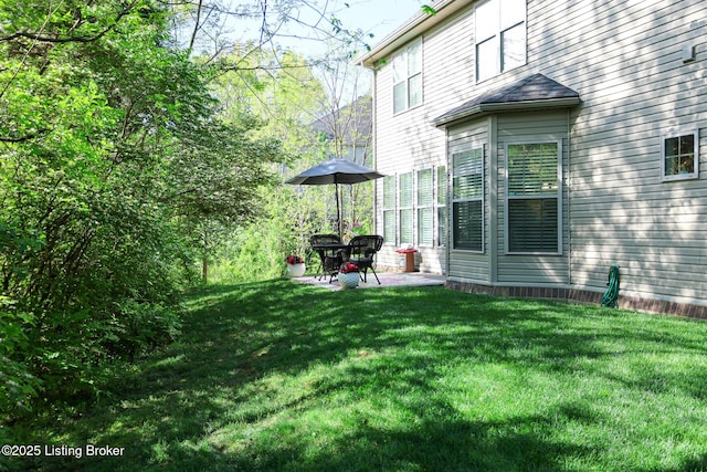 803 Urton Woods Way, Louisville, KY 40243 - view of grassy yard featuring a patio area