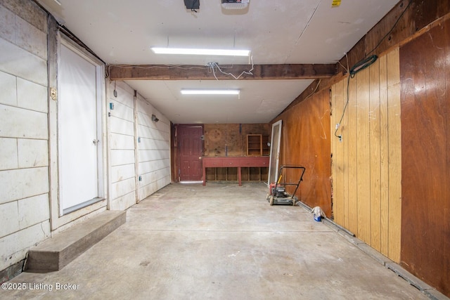 522 Lee Rd, Elizabethtown, KY 42701 - below grade area featuring a garage and wooden walls