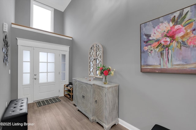 361 Williamsburg Dr, Mt Washington, KY 40047 - entrance foyer featuring wood finished floors and baseboards