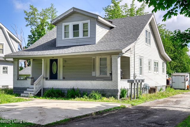 1731 Meyers Ln, Louisville, KY 40216 - photo 1