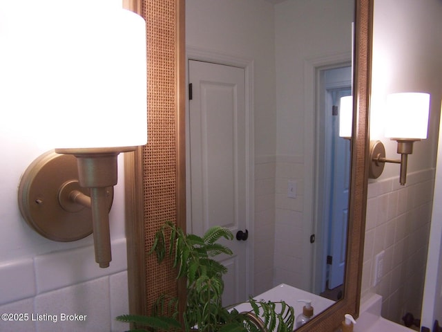 132 Goodloe Ave, Bloomfield, KY 40008 - hallway with tile walls
