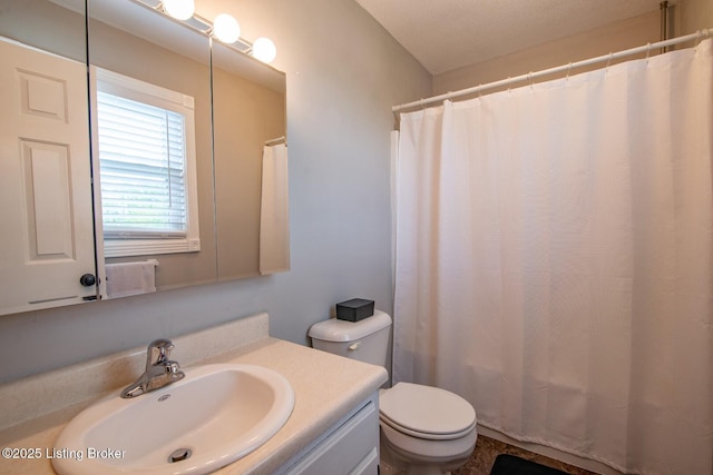 395 Poplar Trce, Elizabethtown, KY 42701 - full bathroom with toilet, vanity, and a shower with shower curtain