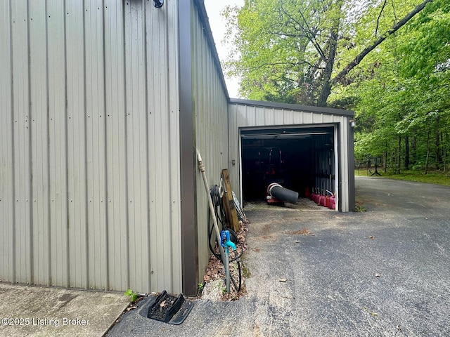 2212 Duff Rd, Leitchfield, KY 42754 - detached garage with asphalt driveway