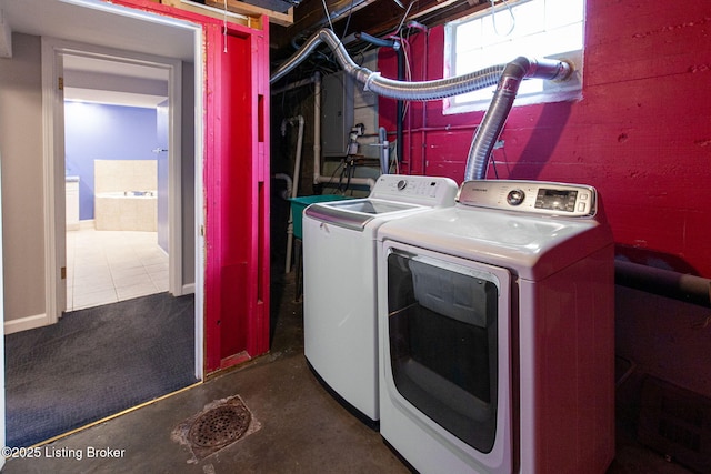 2804 Mayford Way, Louisville, KY 40220 - laundry room featuring separate washer and dryer
