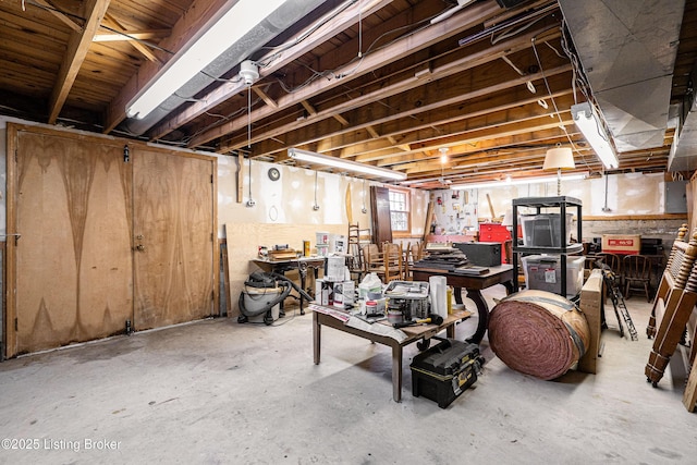 1309 S Buckeye Ln, Goshen, KY 40026 - basement featuring a workshop area