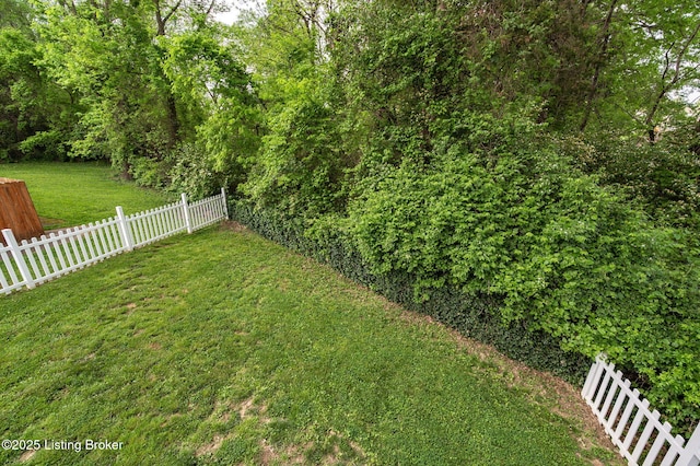 8200 Casualwood Way, Louisville, KY 40291 - view of yard