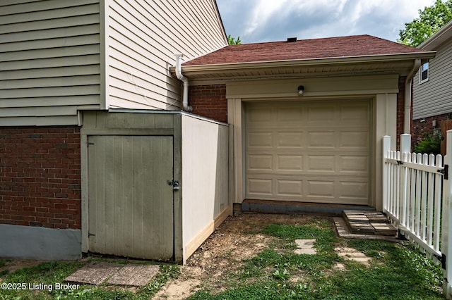 8200 Casualwood Way, Louisville, KY 40291 - garage featuring fence