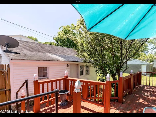 4328 S 1st St, Louisville, KY 40214 - view of wooden terrace