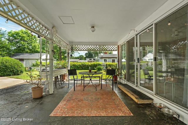 200 Derby Ave, Louisville, KY 40218 - view of patio / terrace