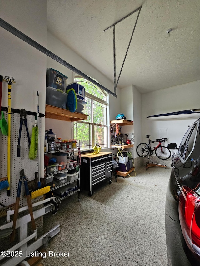 905 Fossil Creek Cir, Louisville, KY 40245 - view of garage