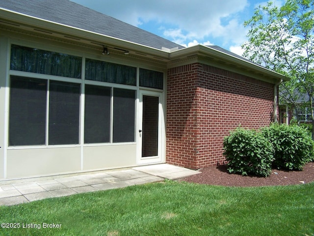 1411 Amberlin Ln, Louisville, KY 40245 - property entrance featuring brick siding