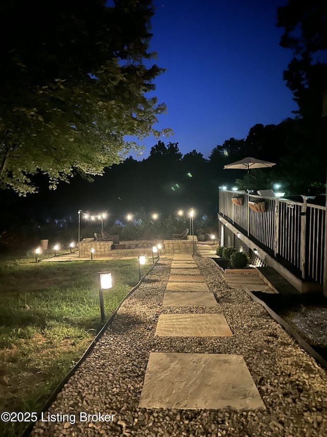 1613 E Crystal Dr, La Grange, KY 40031 - view of yard at twilight