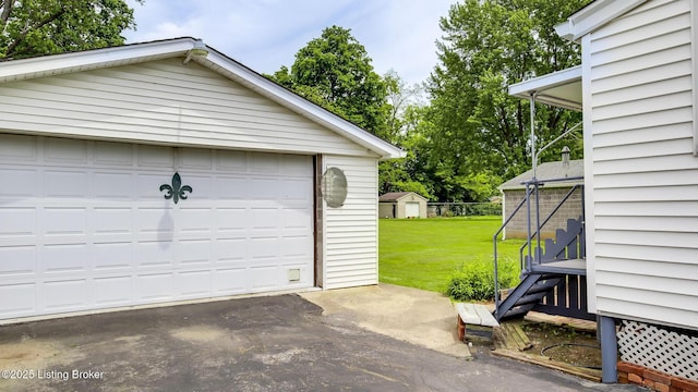 4011 Crawford Ave, Louisville, KY 40218 - view of detached garage