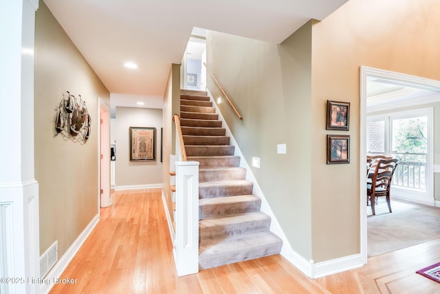 6516 Norman Ct, Crestwood, KY 40014 - staircase featuring wood finished floors and baseboards