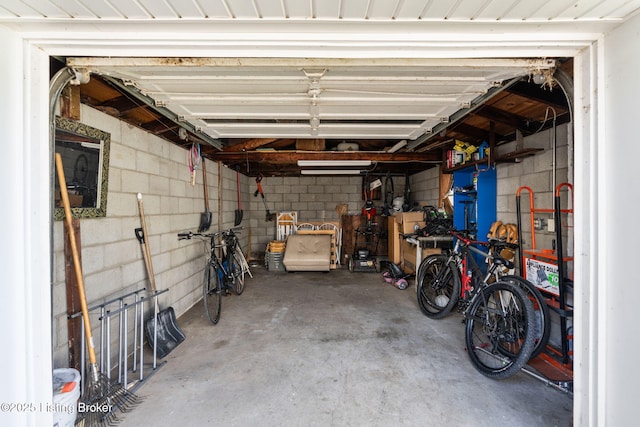 634 Ervay Ave, Louisville, KY 40217 - garage with concrete block wall