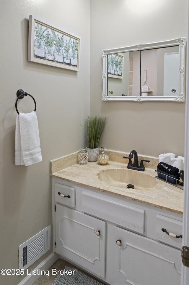 2010 Beech Grove Rd, Shepherdsville, KY 40165 - bathroom featuring vanity
