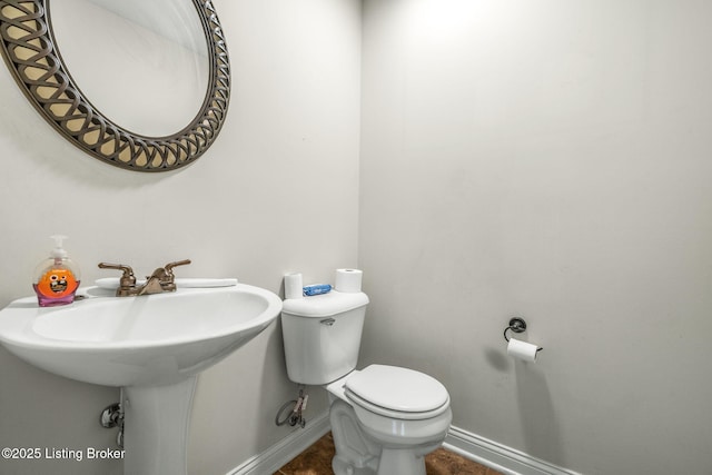 218 Sangria Dr, Vine Grove, KY 40175 - bathroom featuring baseboards and toilet