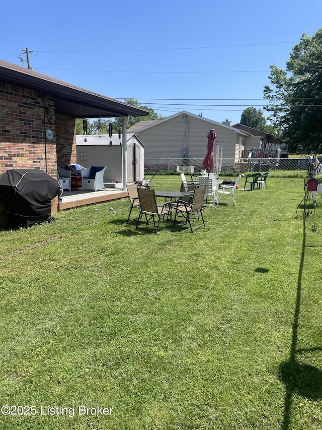 100 Monroe St, Radcliff, KY 40160 - view of yard with a shed
